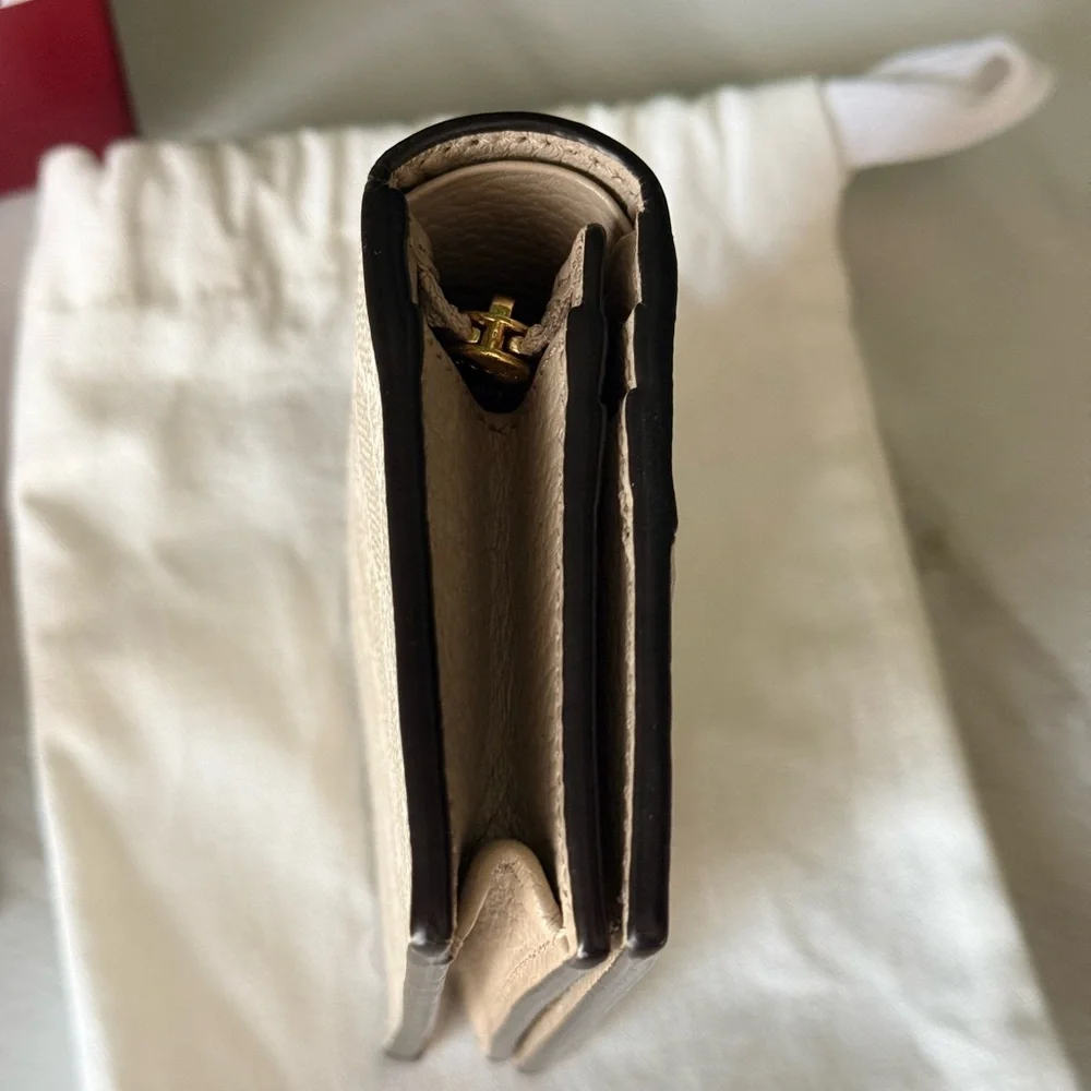 Gucci Beige and Cream Ophidia Card Wallet